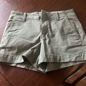 LOFT The Monroe 4" Short in Olive